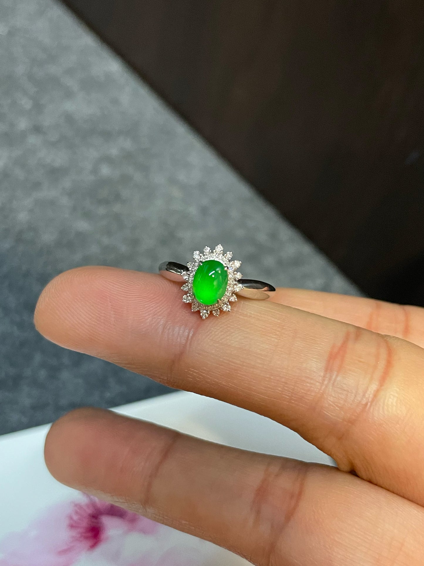 Green Jadeite Cabochon Ring (NJR017)