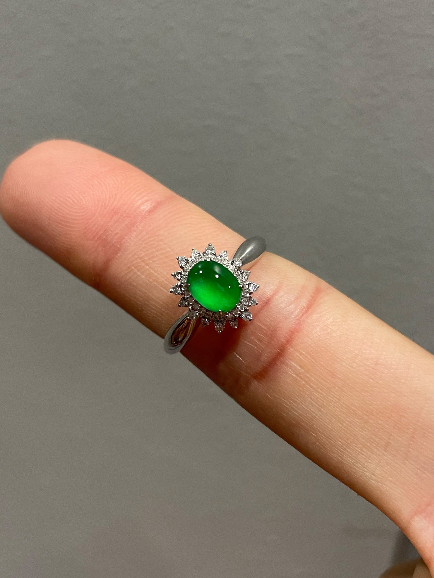 Green Jadeite Cabochon Ring (NJR017)