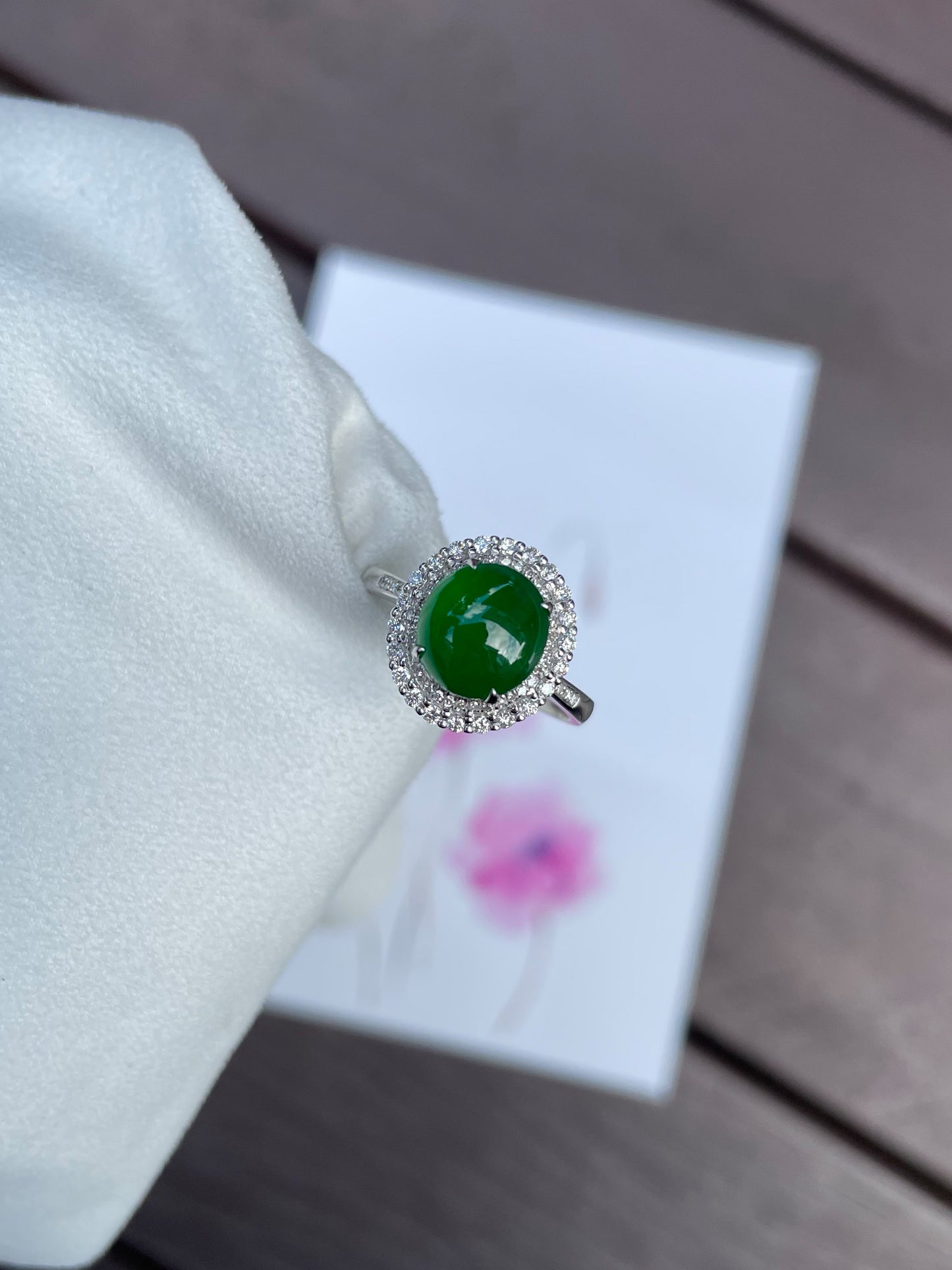 Green Jadeite Cabochon Ring (NJR024)