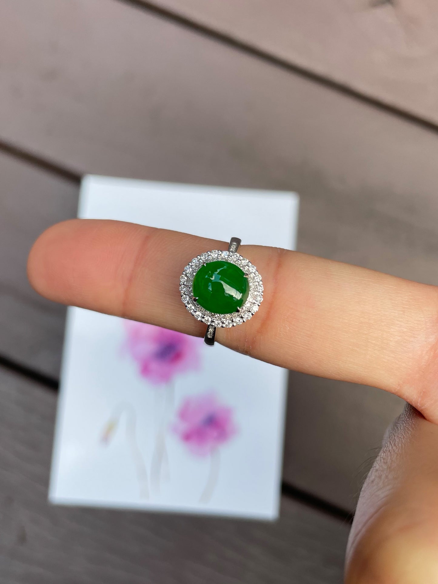 Green Jadeite Cabochon Ring (NJR024)