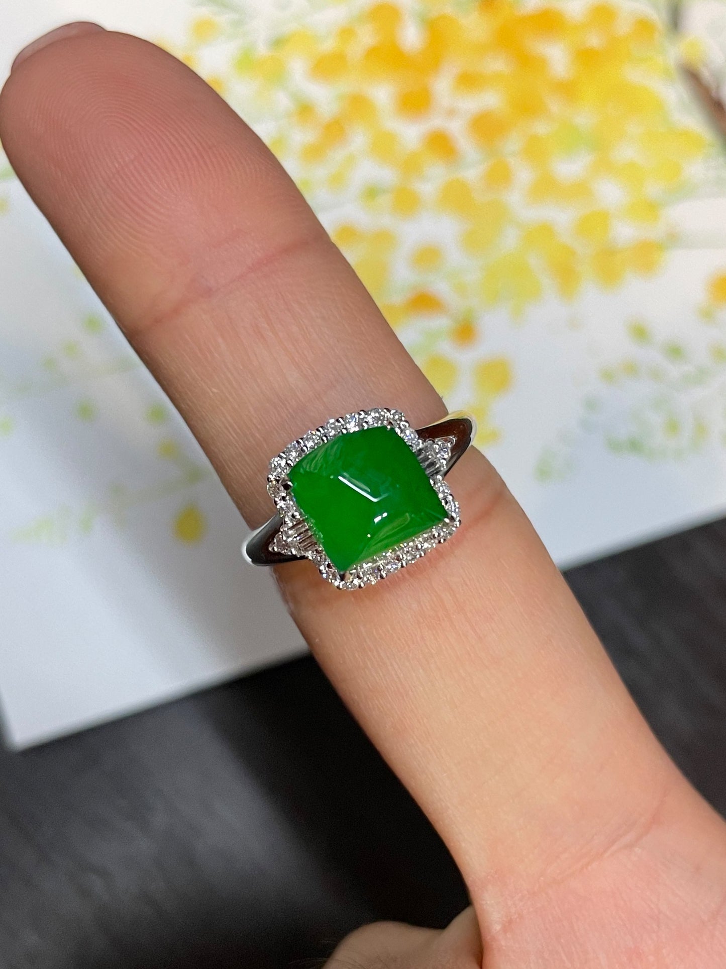 Green Jade Ring - Irregular Cutting (NJR031)