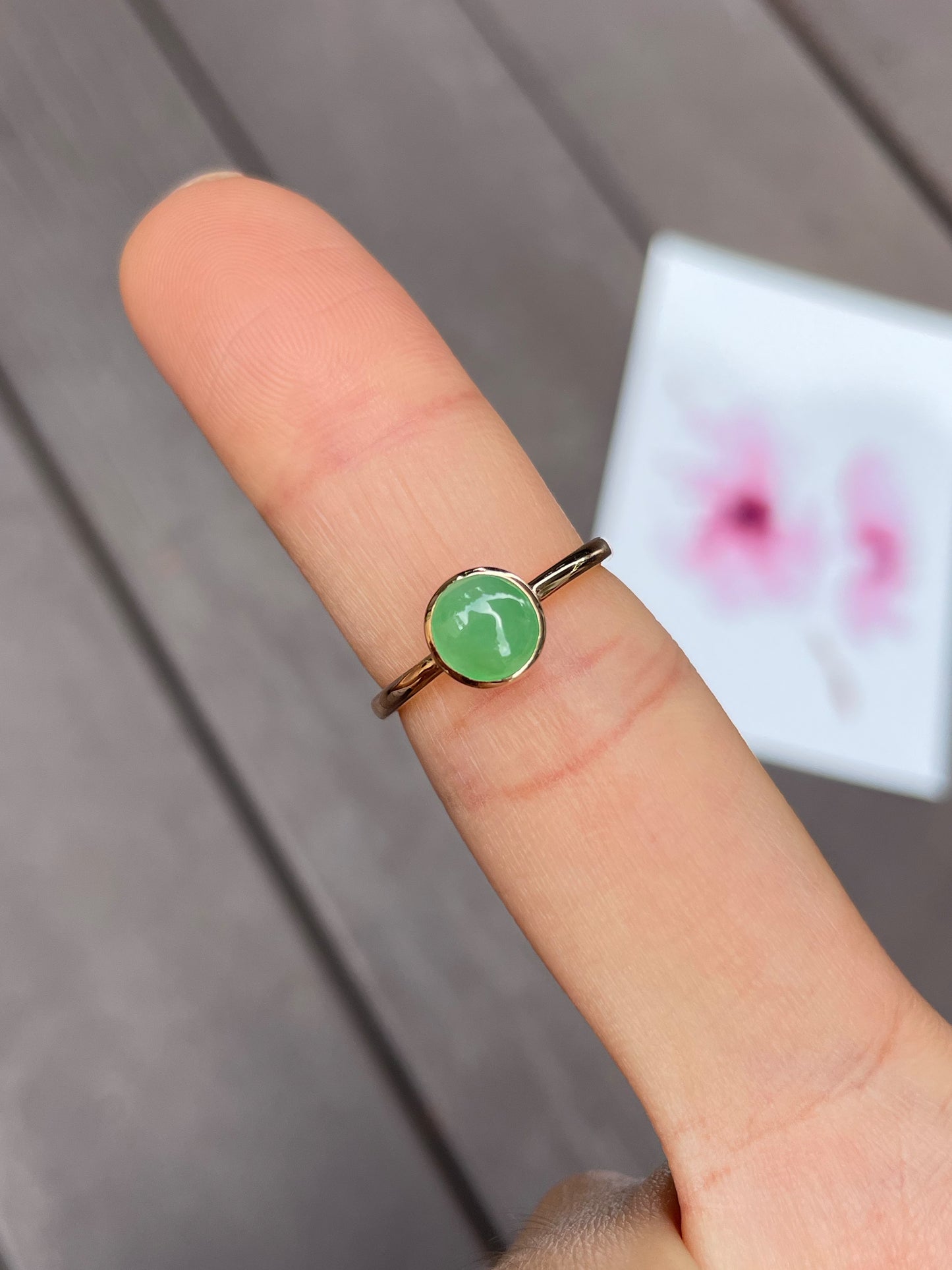 Light Green Jade Cabochon Ring (NJR035)