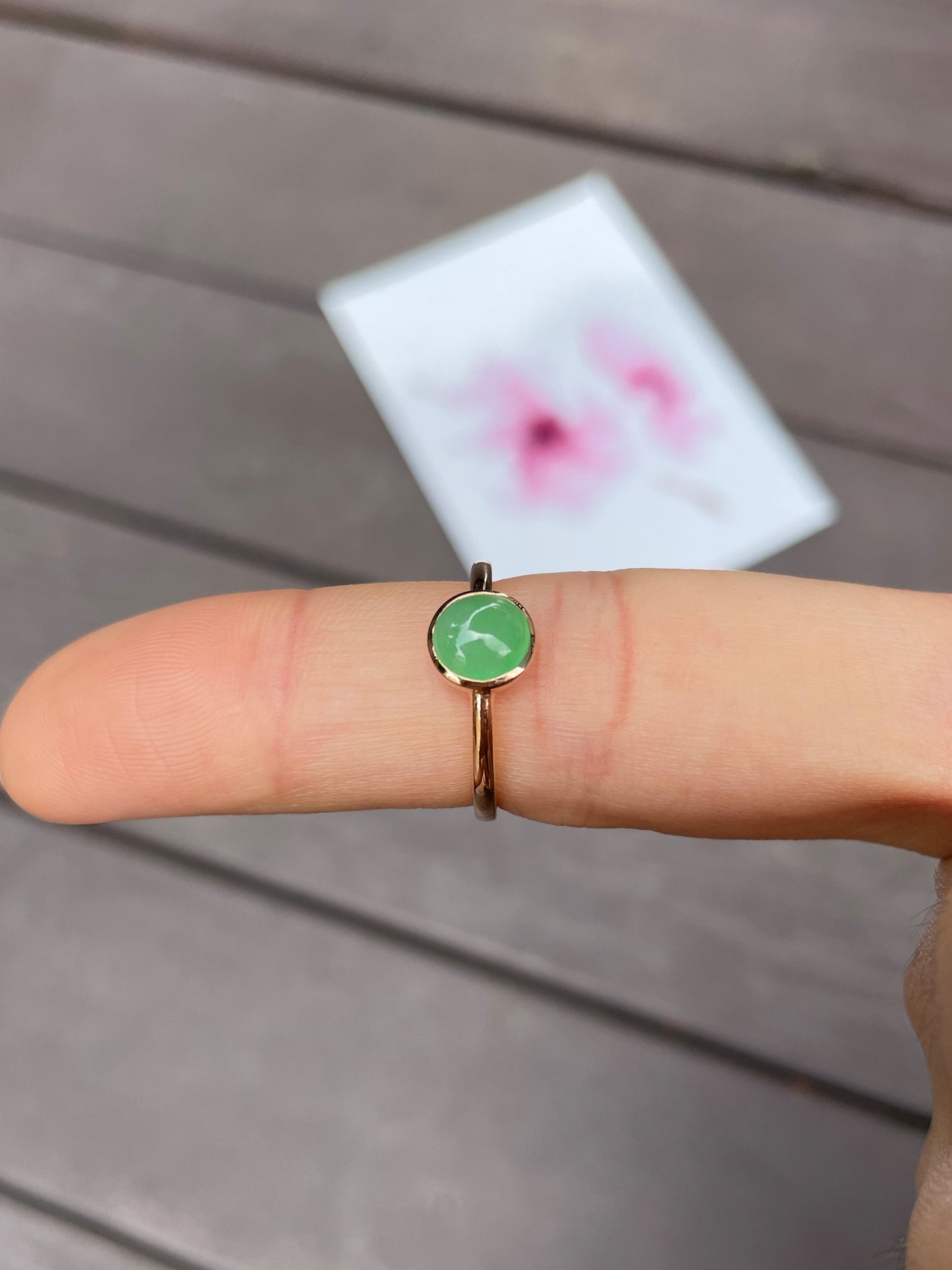 Light Green Jade Cabochon Ring (NJR035)