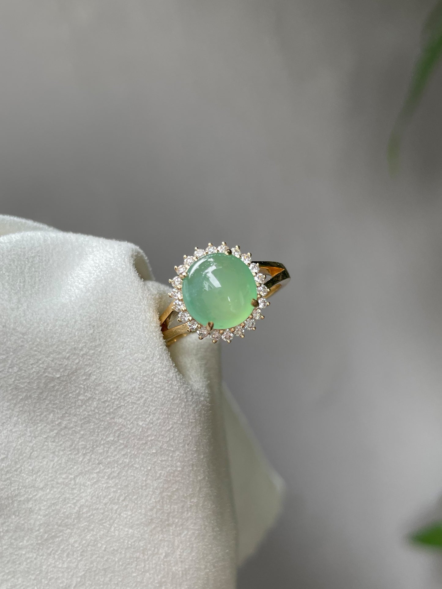 Icy Light Green Jade Cabochon Ring (NJR040)