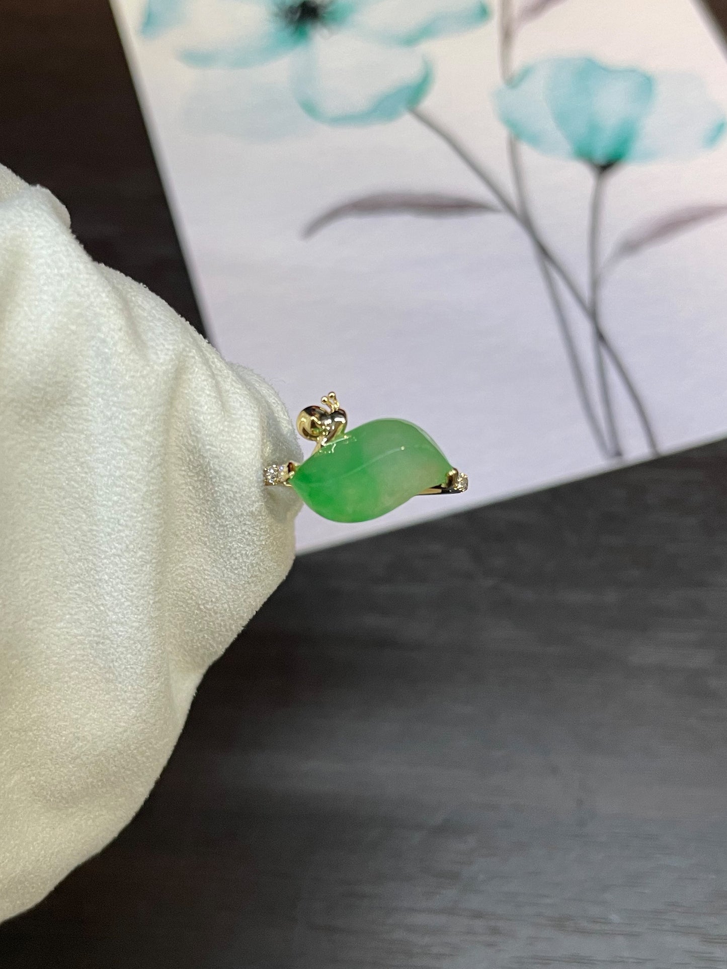 Light Green Jade Ring - Snail (NJR048)
