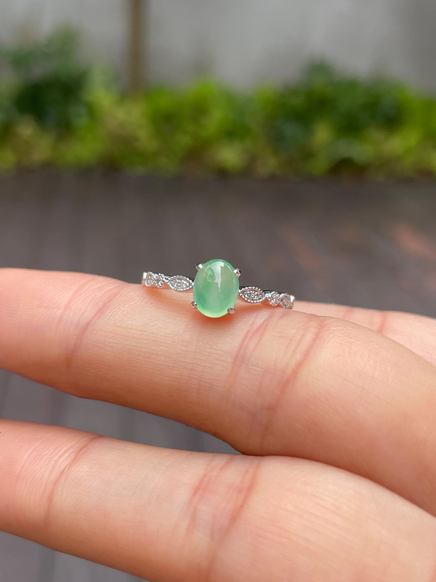 Icy Green Jade Cabochon Ring (NJR080)