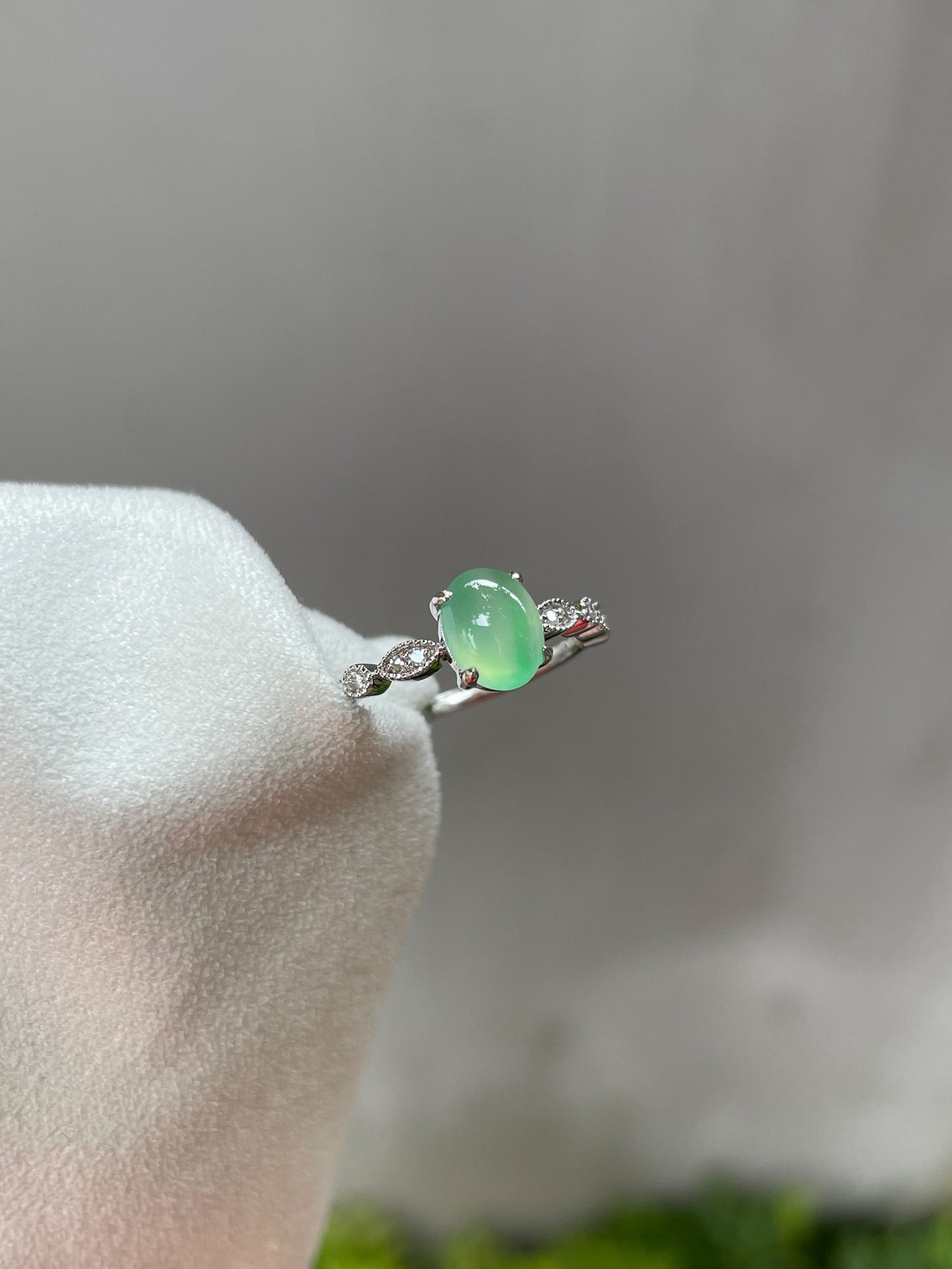 Icy Green Jade Cabochon Ring (NJR080)