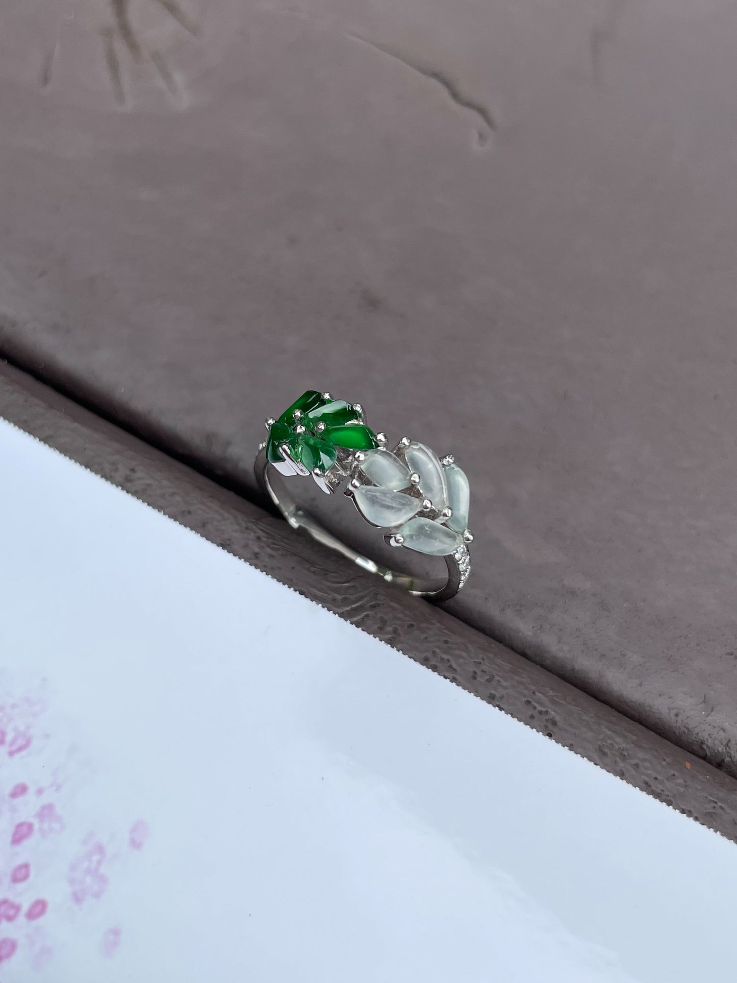 Icy and Green Jadeite Ring (NJR087)