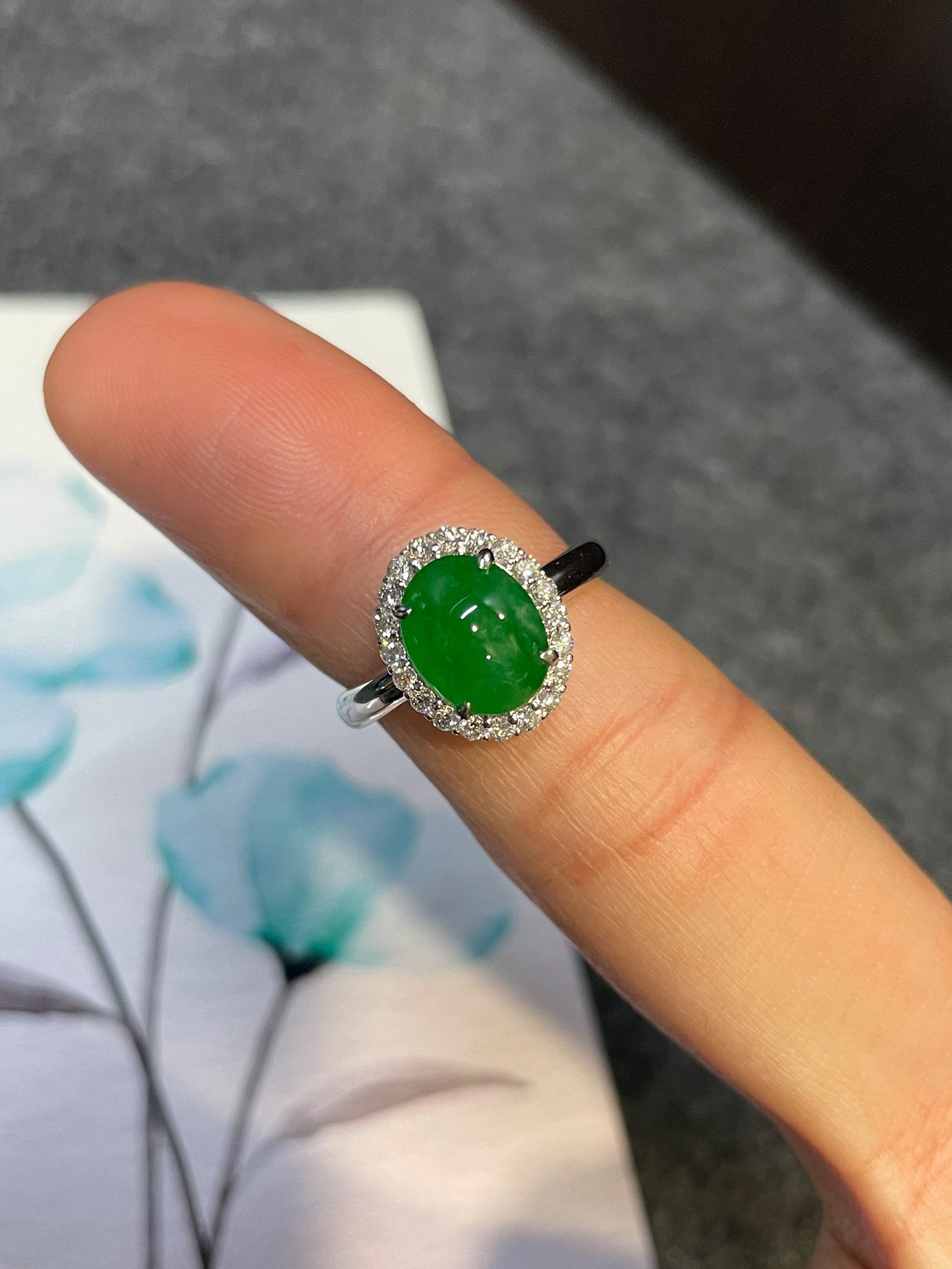 Green Jadeite Cabochon Ring (NJR098)