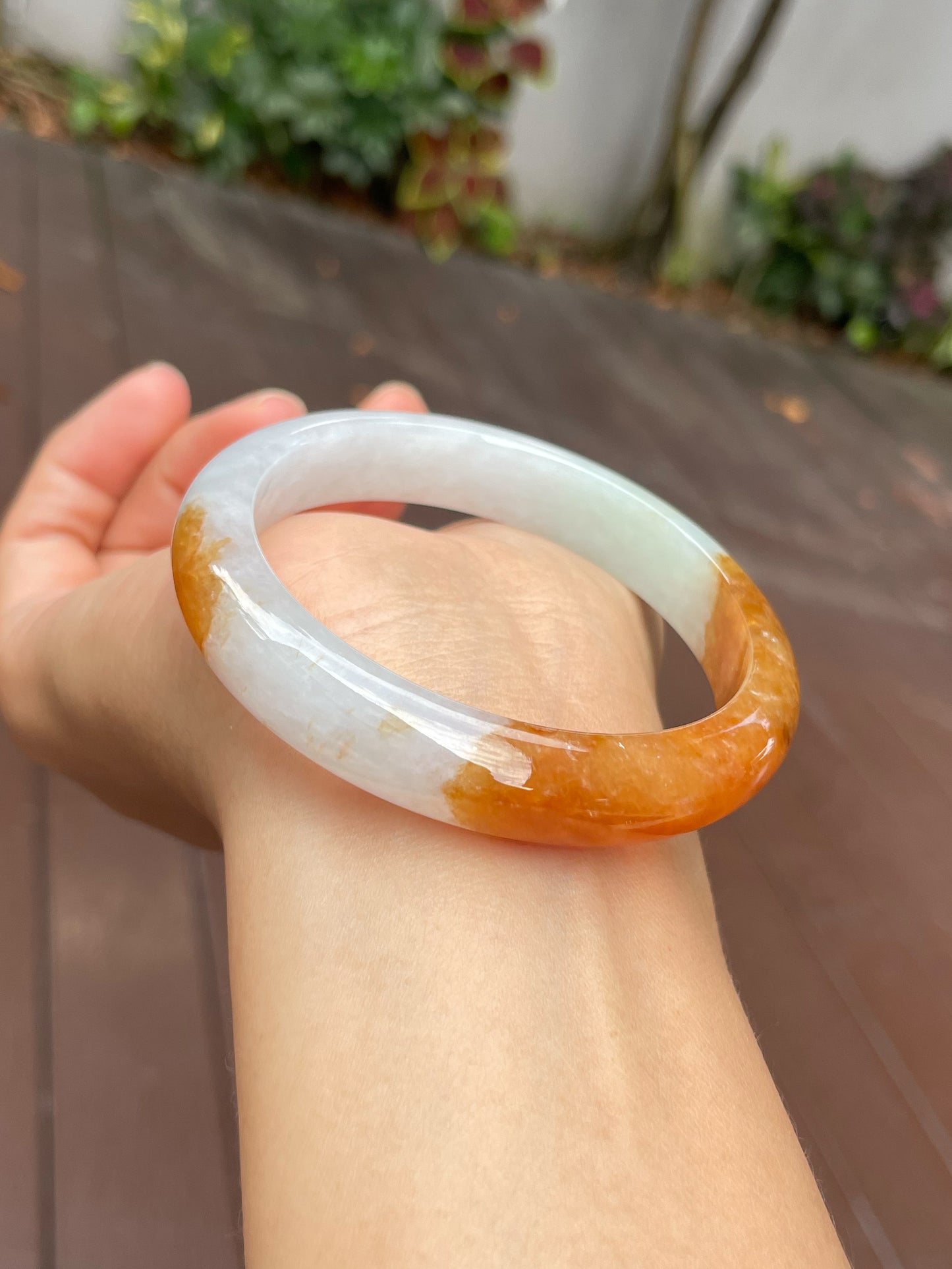 Red Jade Bangle | 57mm (NJBA028)