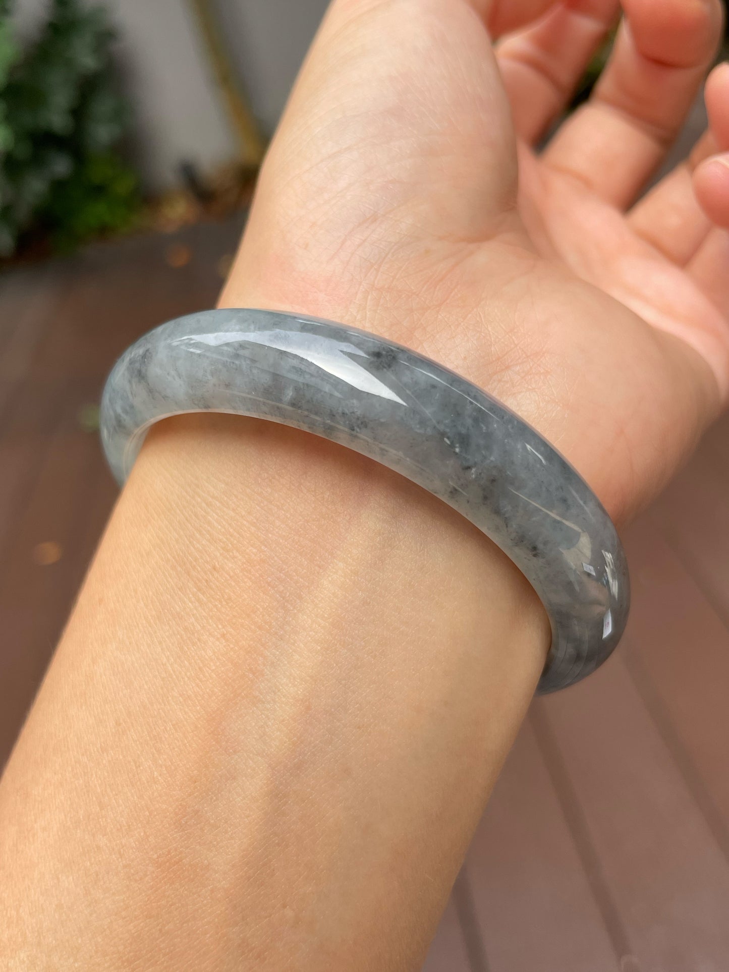 Black Jade Bangle | 57mm (NJBA110)