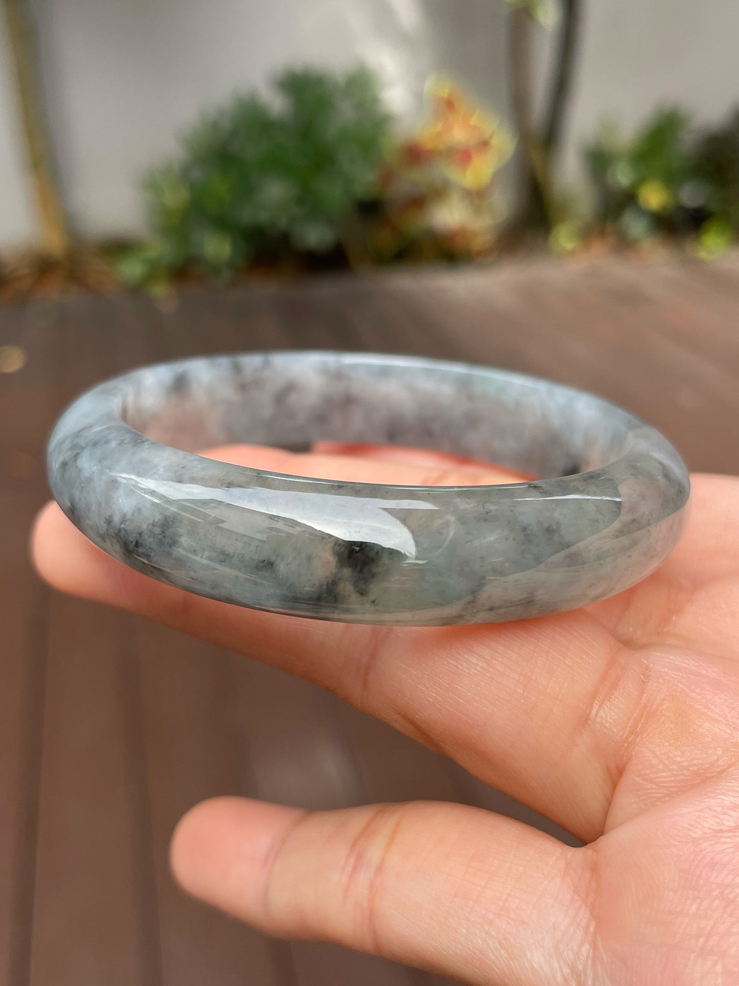 Black Jade Bangle | 57mm (NJBA110)