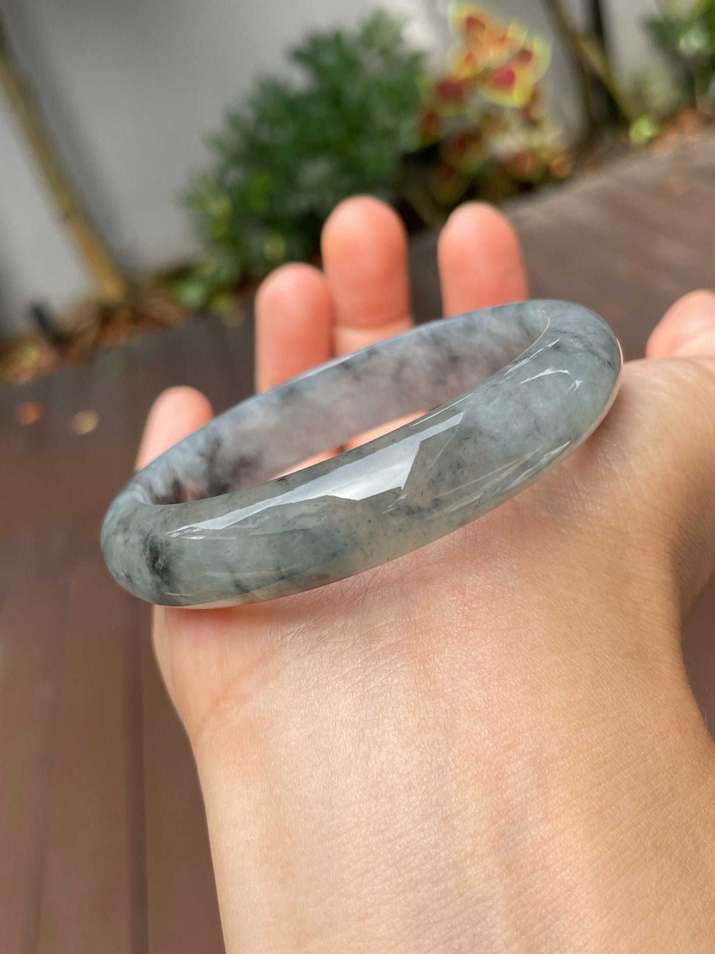 Black Jade Bangle | 57mm (NJBA110)