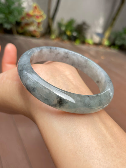 Black Jade Bangle | 57mm (NJBA110)