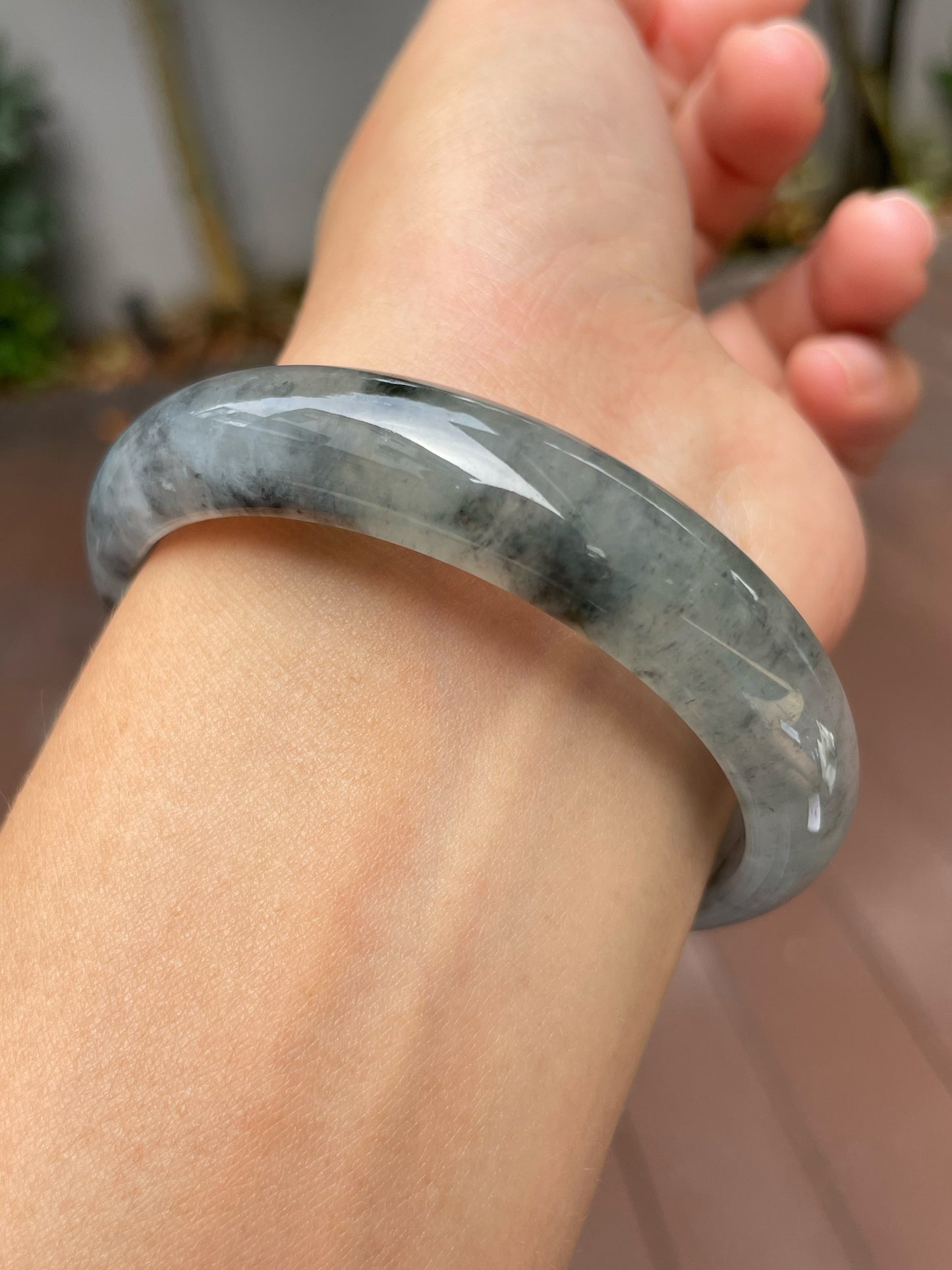 Black Jade Bangle | 57mm (NJBA110)