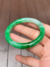 Load image into Gallery viewer, Green Jadeite Bangle | 53mm (NJBA121)
