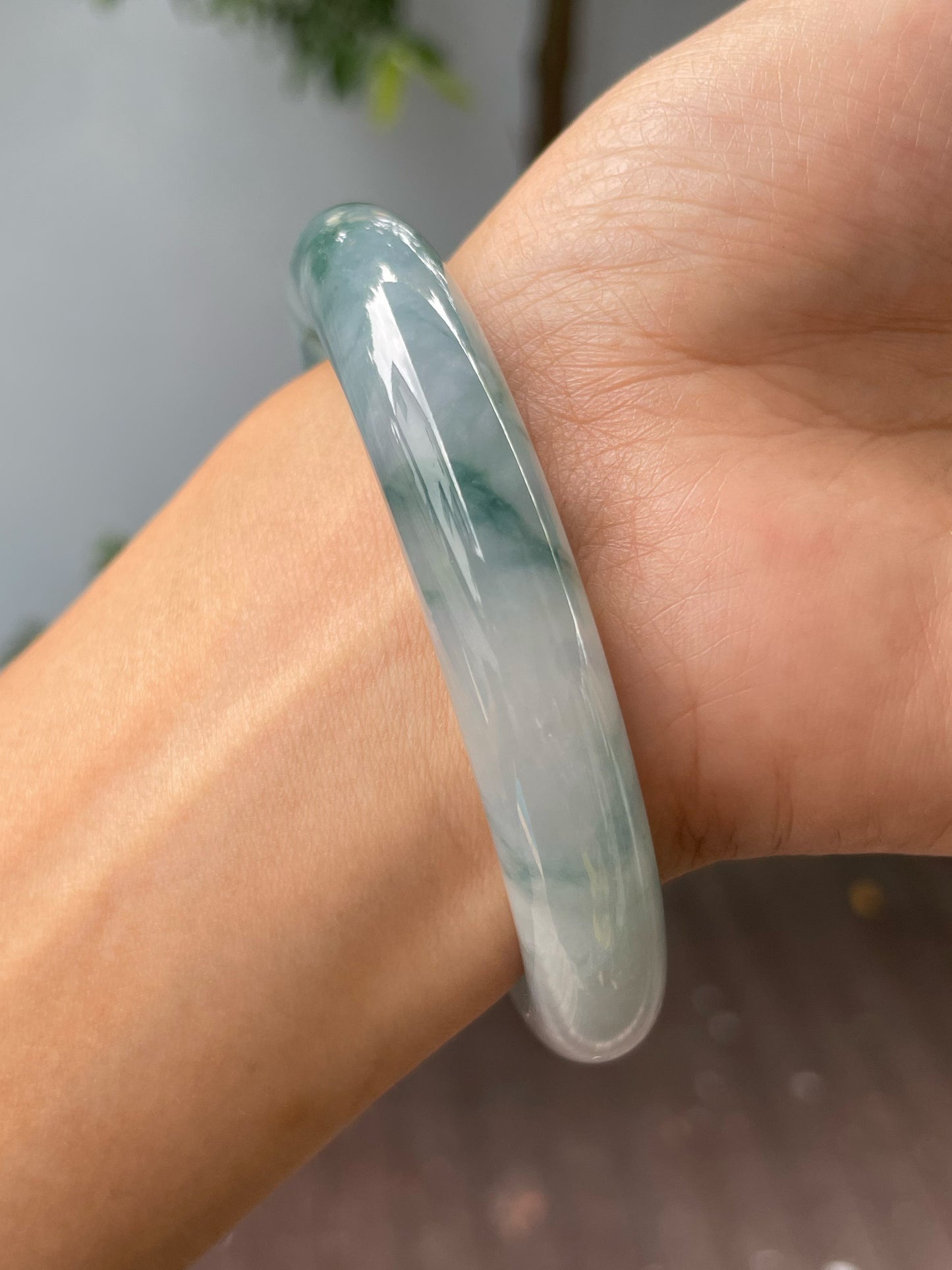 Bluish Flower Jade Bangle | 57mm (NJBA134)