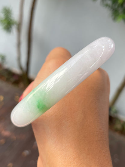 White With Green Jadeite Bangle | 61mm (NJBA139)