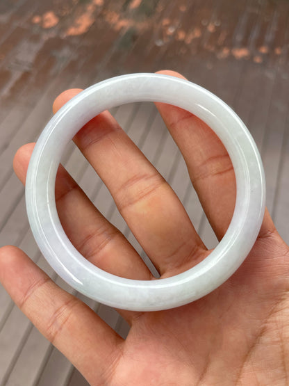 White Jadeite Bangle | 61mm (NJBA176)