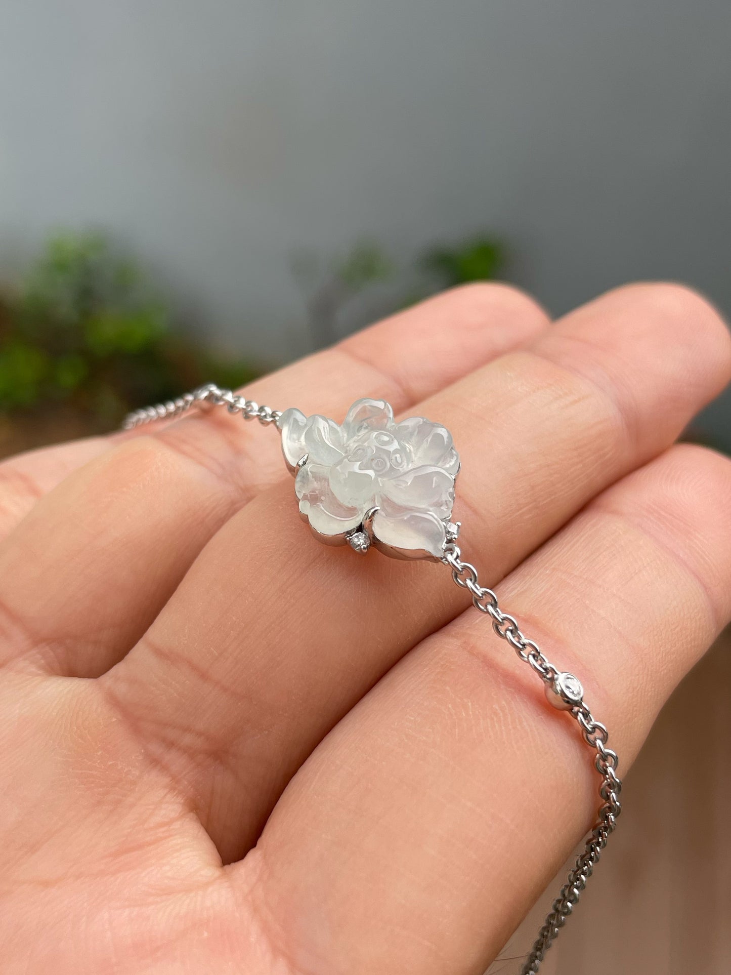 Icy White Jade Bracelet - Lotus Flower (NJBA181)