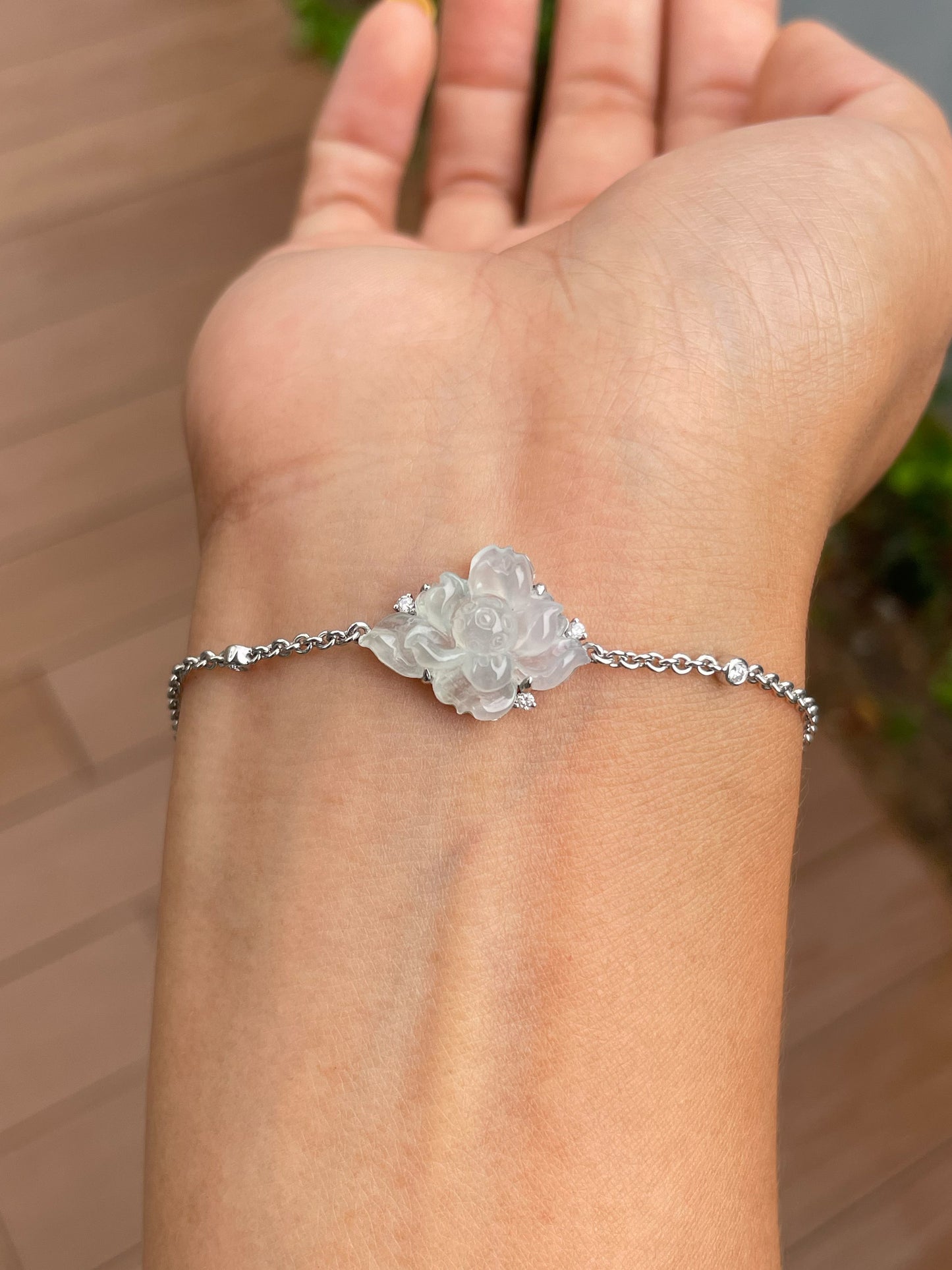 Icy White Jade Bracelet - Lotus Flower (NJBA181)