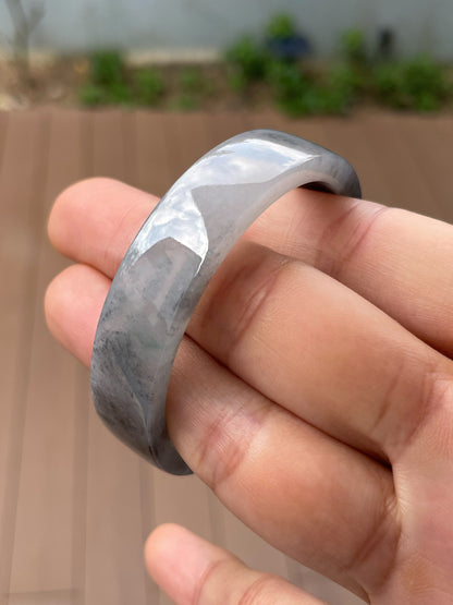 White With Black Jade Bangle | 51mm (NJBA183)