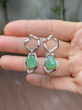 Load image into Gallery viewer, Light Green Jade Earrings (NJE132)

