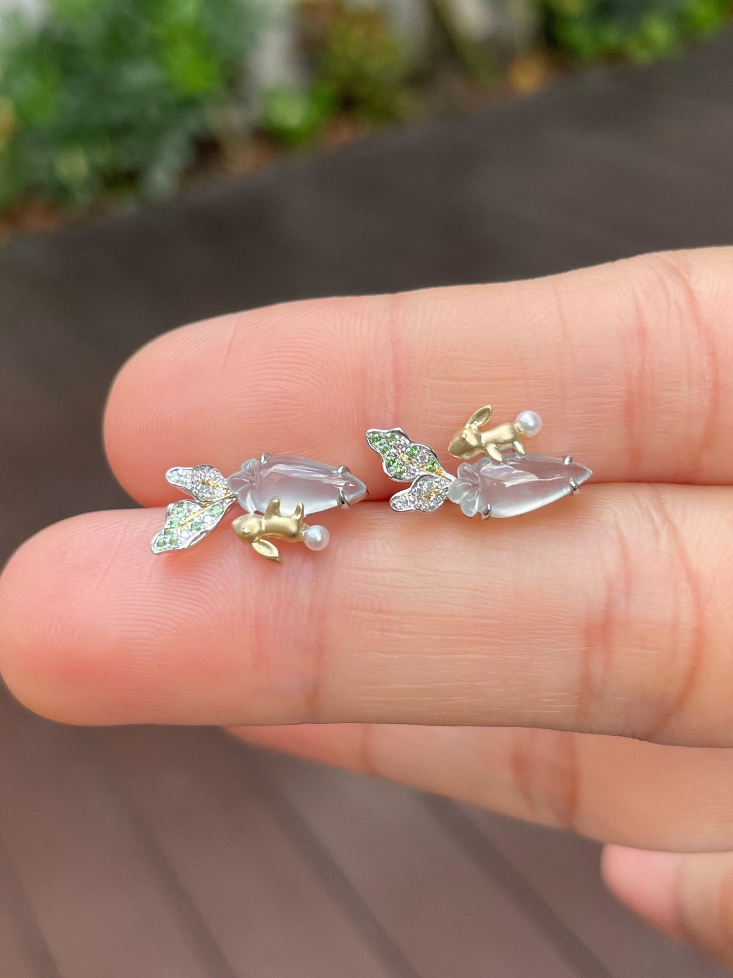 Glassy Jade Earrings - Radish (NJE138)