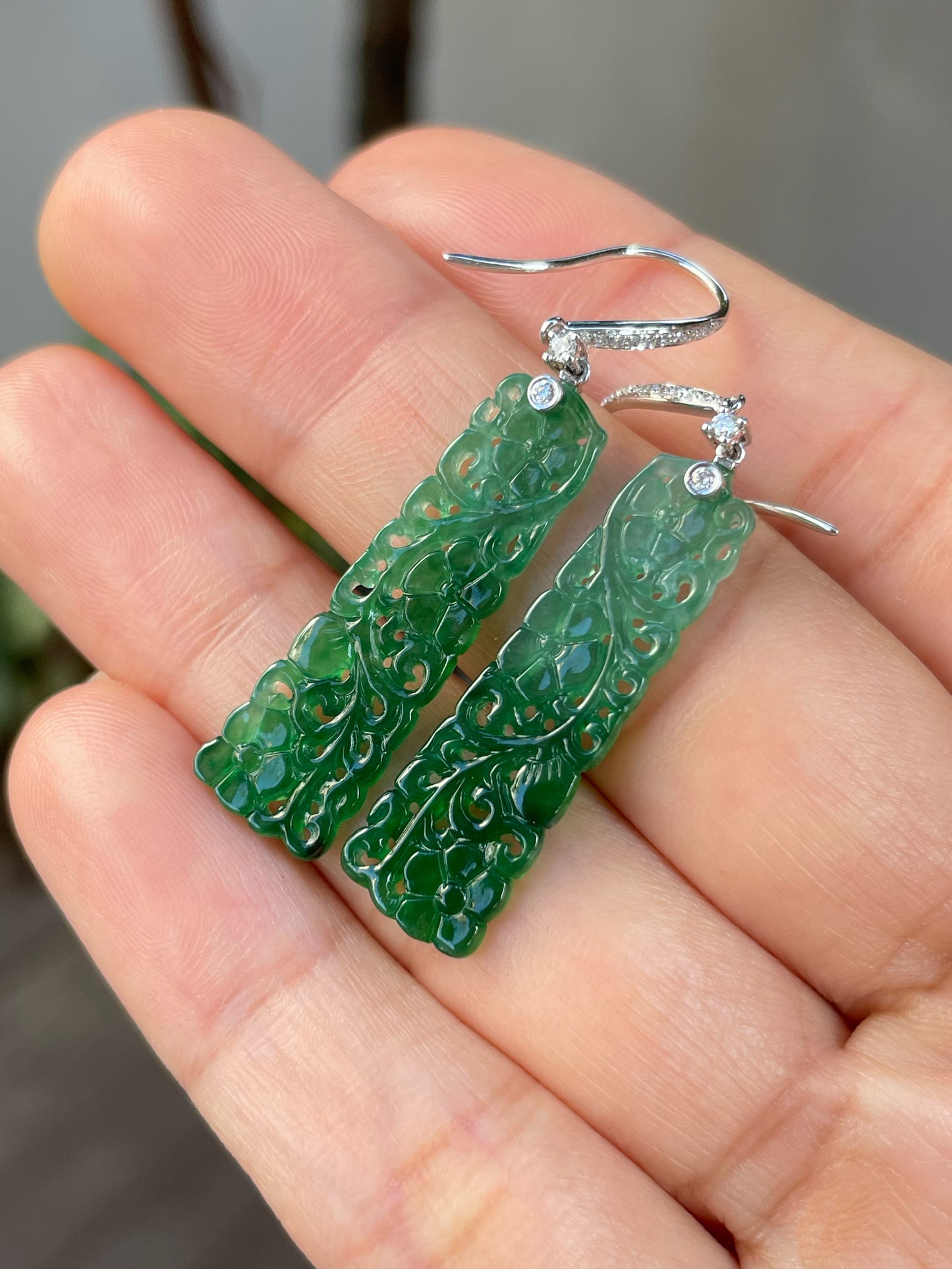 Green Jadeite Carved Earrings (NJE158)