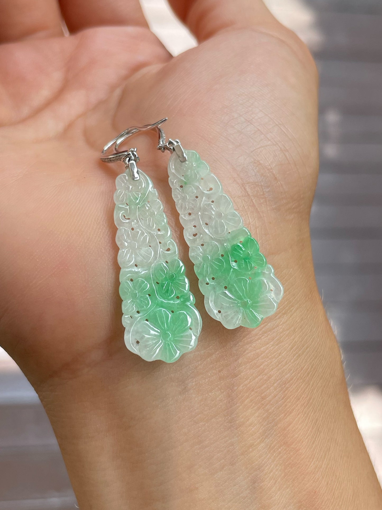 Green Jadeite Carved Earrings (NJE164)