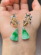 Load image into Gallery viewer, Green Jade Earrings (NJE166)
