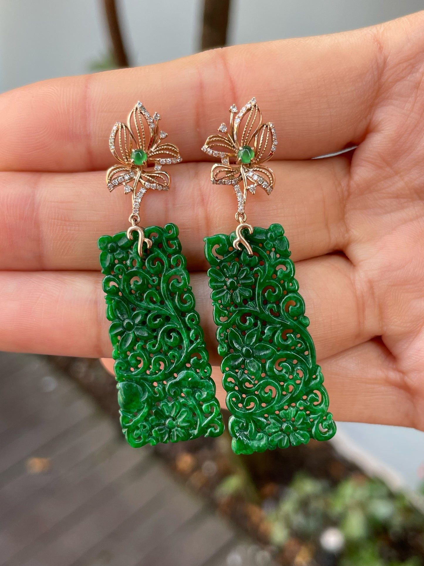 Green Jadeite Carved Earrings (NJE178)