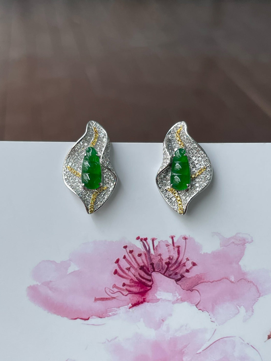 Green Jade Earrings - Peapod Carvings (NJE186)