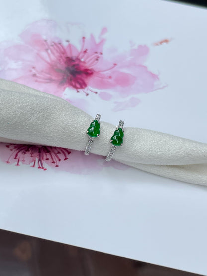 Green Jadeite Earrings - Hu Lu (NJE193)