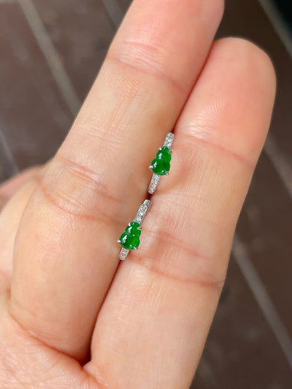 Green Jadeite Earrings - Hu Lu (NJE193)