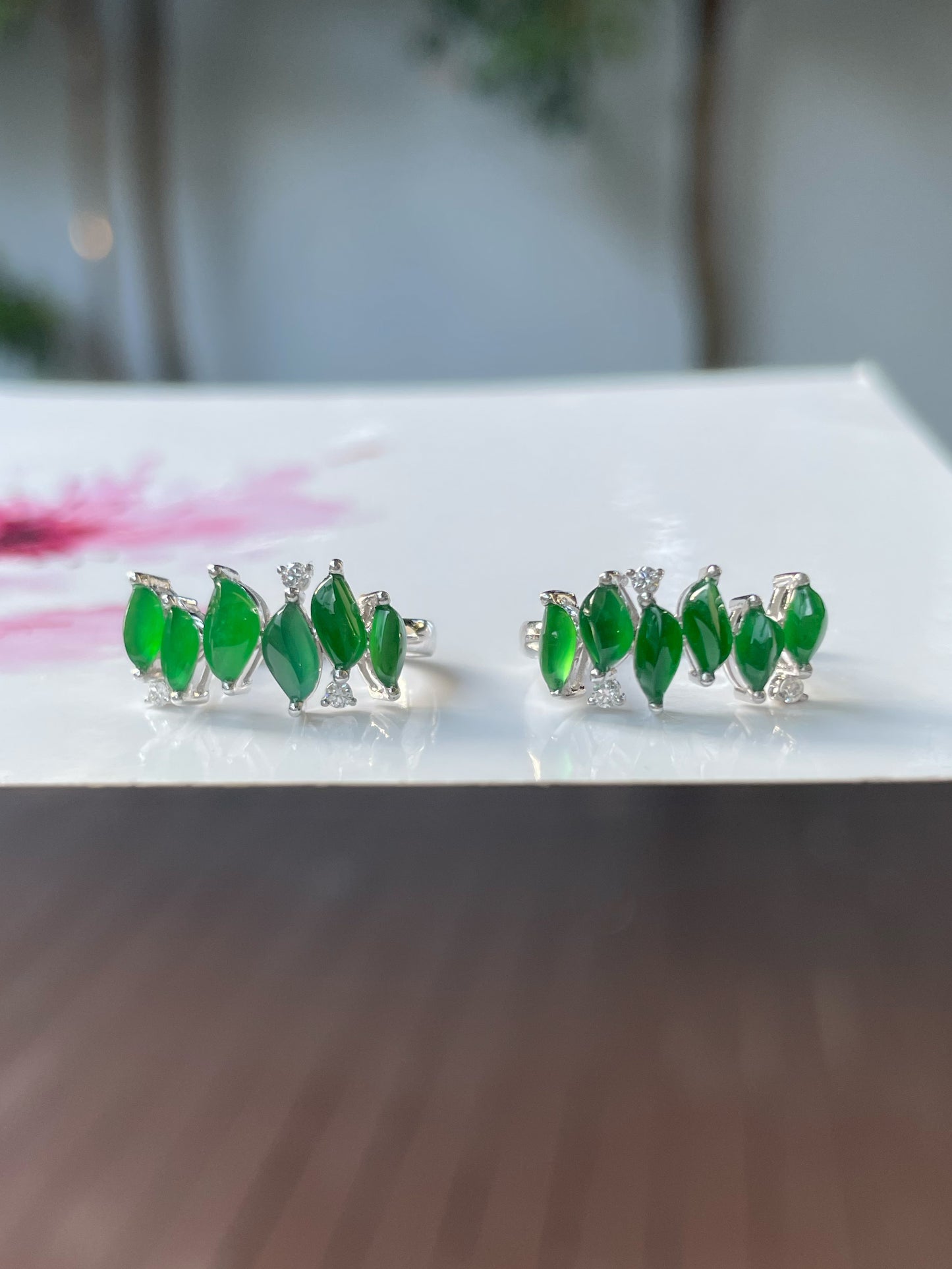 Green Jadeite Huggie Earrings (NJE223)