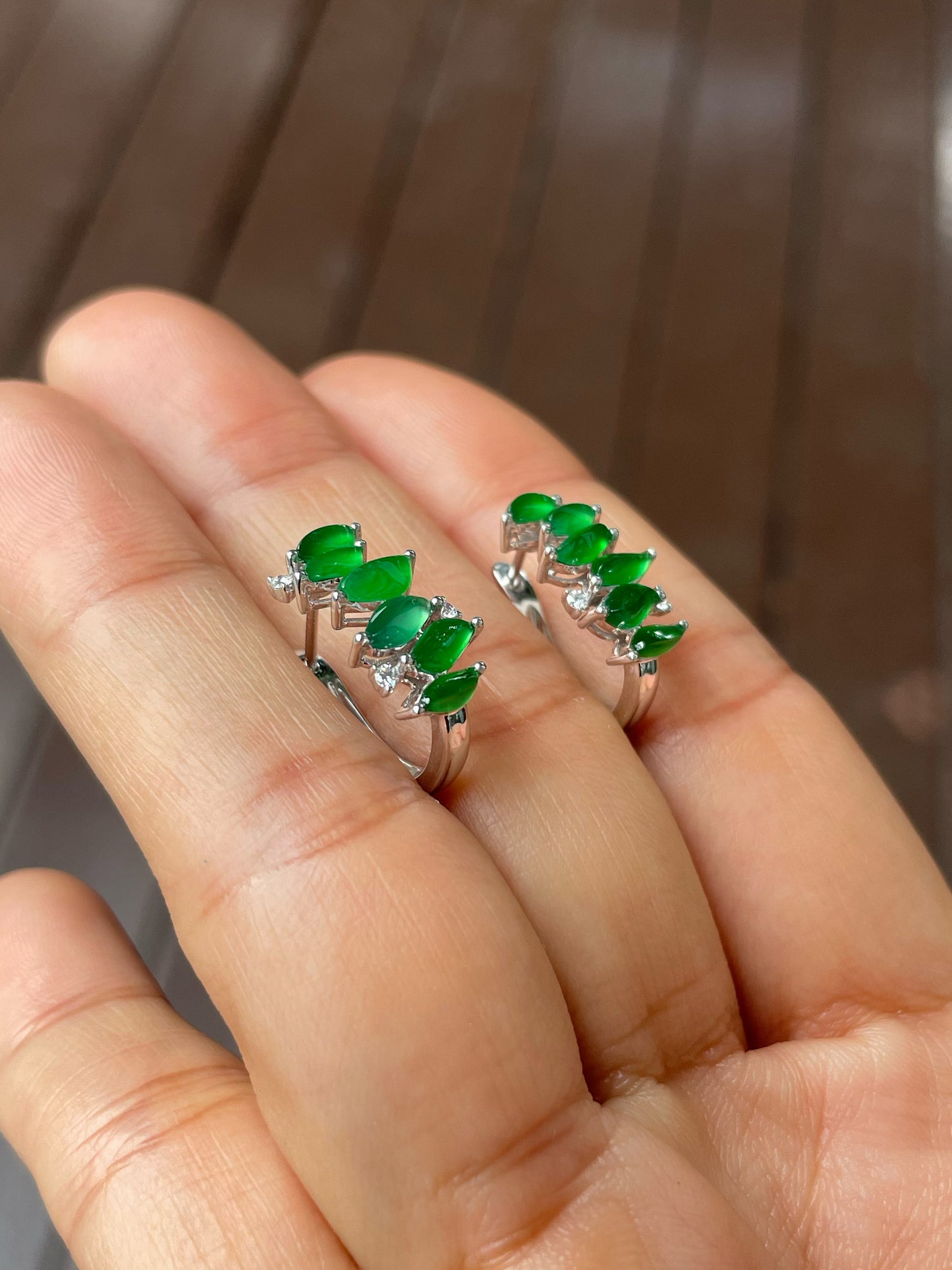 Green Jadeite Huggie Earrings (NJE223)