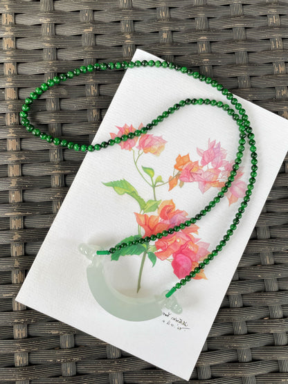 Icy White Pendant With Green Jadeite Beads Necklace (NJN053)
