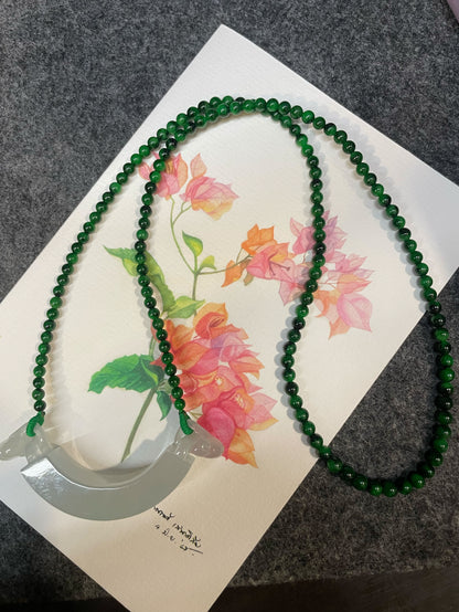 Icy White Pendant With Green Jadeite Beads Necklace (NJN053)