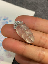 Load image into Gallery viewer, Icy Jadeite Pendant -  Leaf Carving 叶子 (NJP015)
