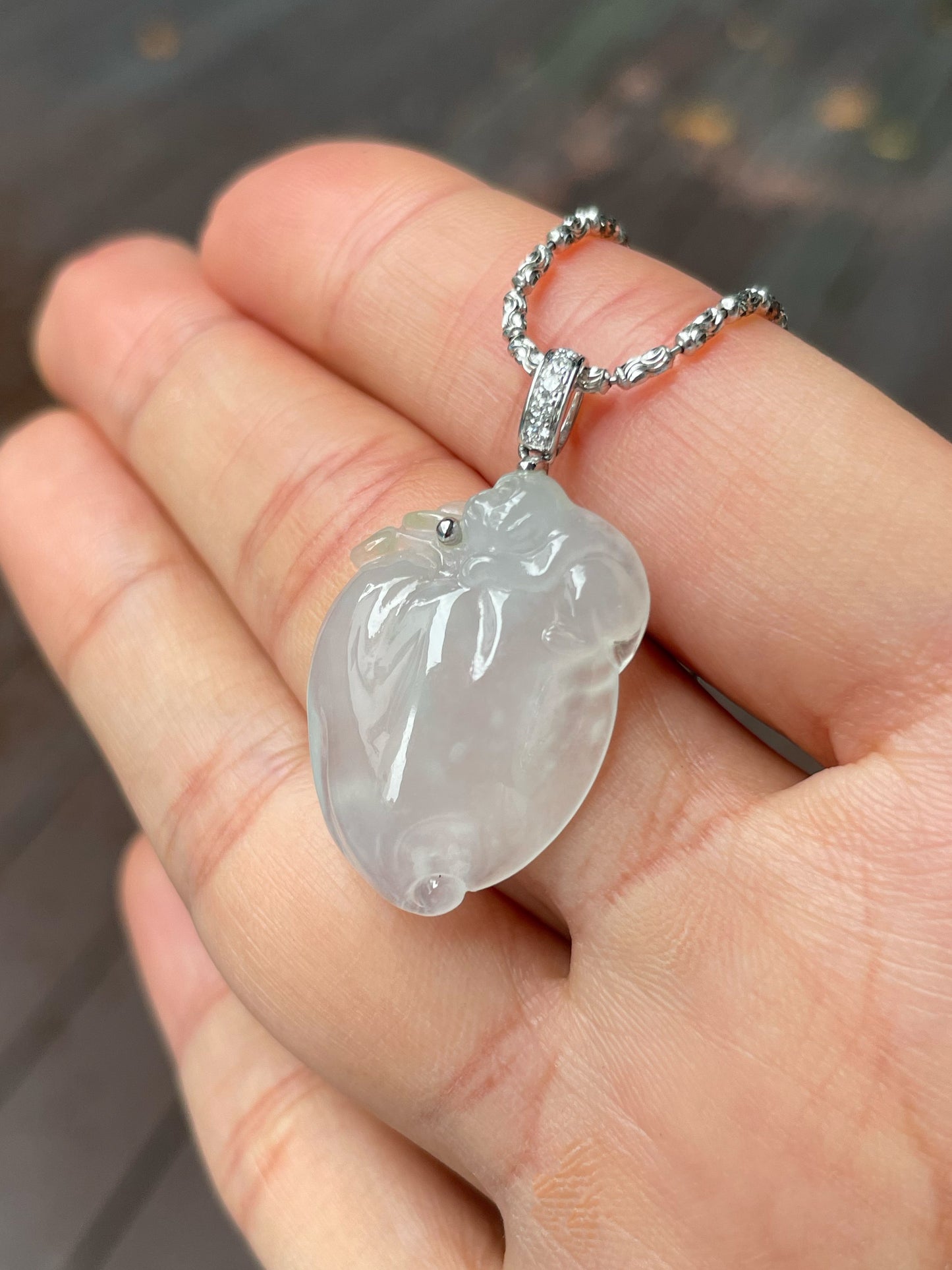 Icy Jade Pendant - 瑞猴献桃 (NJP101)