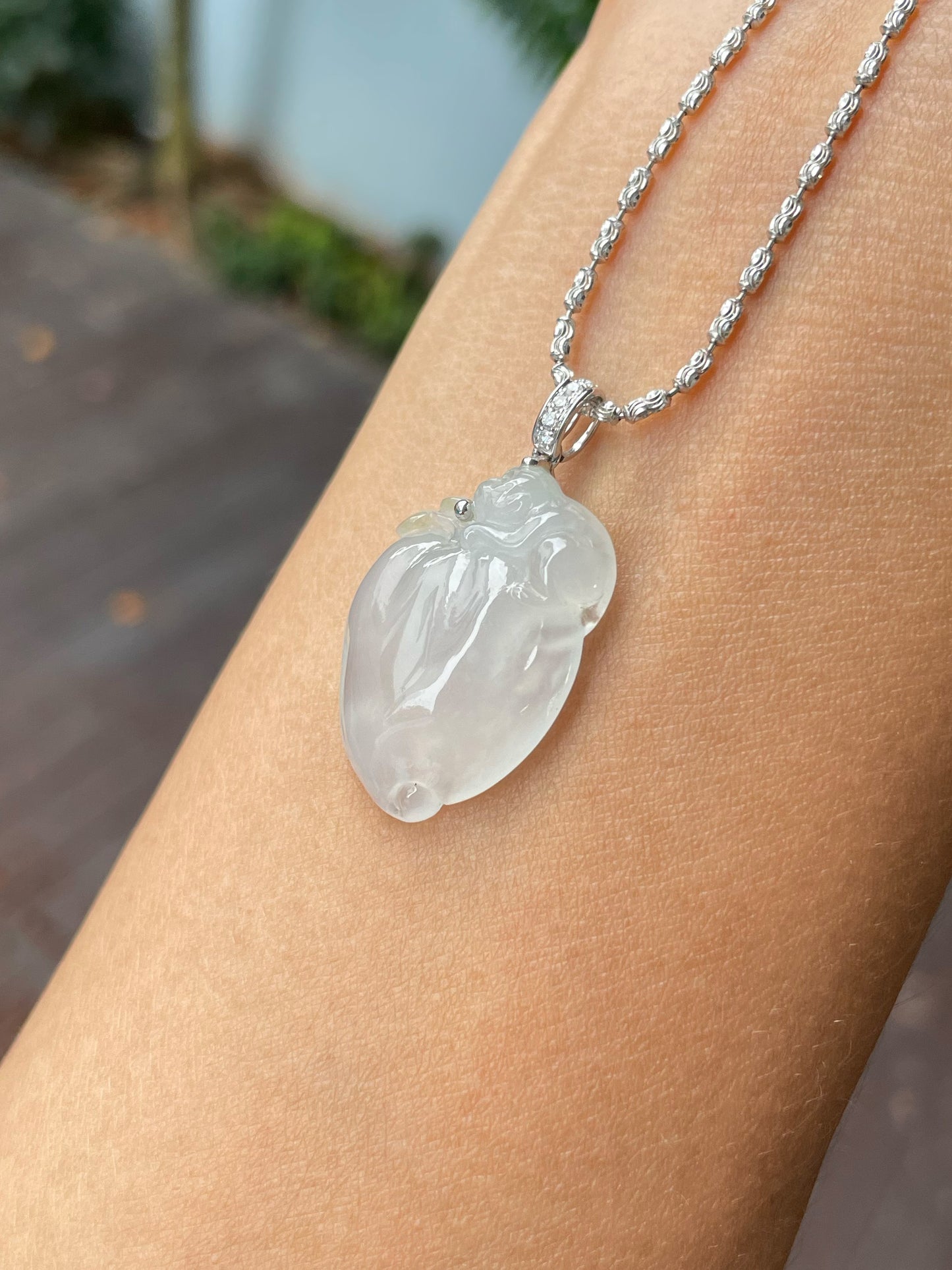 Icy Jade Pendant - 瑞猴献桃 (NJP101)