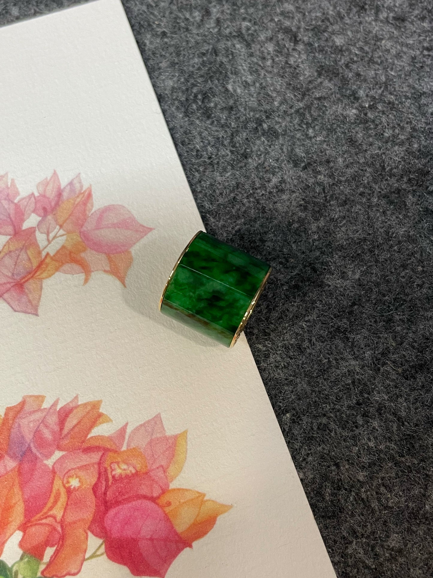 Green Jade Barrel Pendant - Lu Lu Tong 路路通 (NJP186)