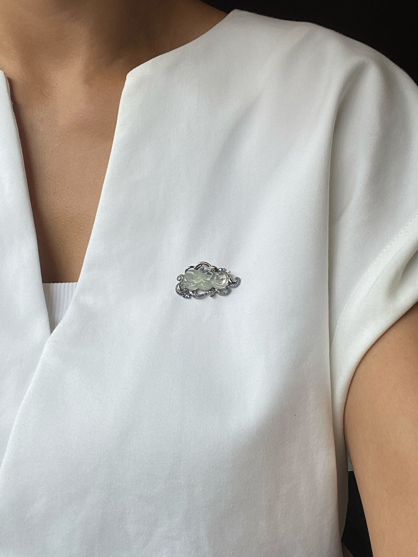 Icy White Jade Pendant / Brooch - Octopus (NJP187)