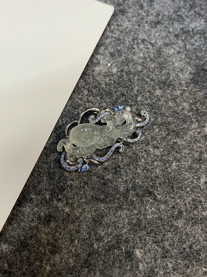 Icy White Jade Pendant / Brooch - Octopus (NJP187)