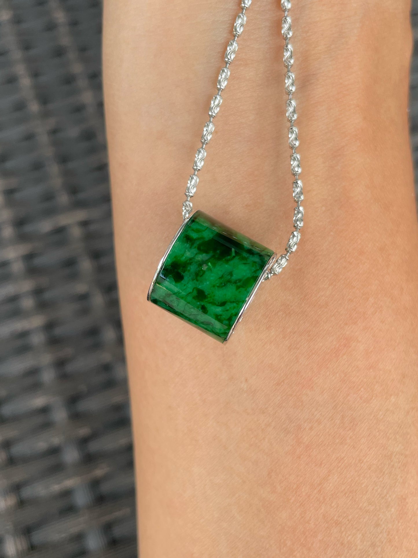 Green Jade Barrel Pendant - Lu Lu Tong 路路通 (NJP188)
