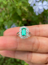 Load image into Gallery viewer, Un-oiled Emerald Ring - 1.17CT (NJR033)

