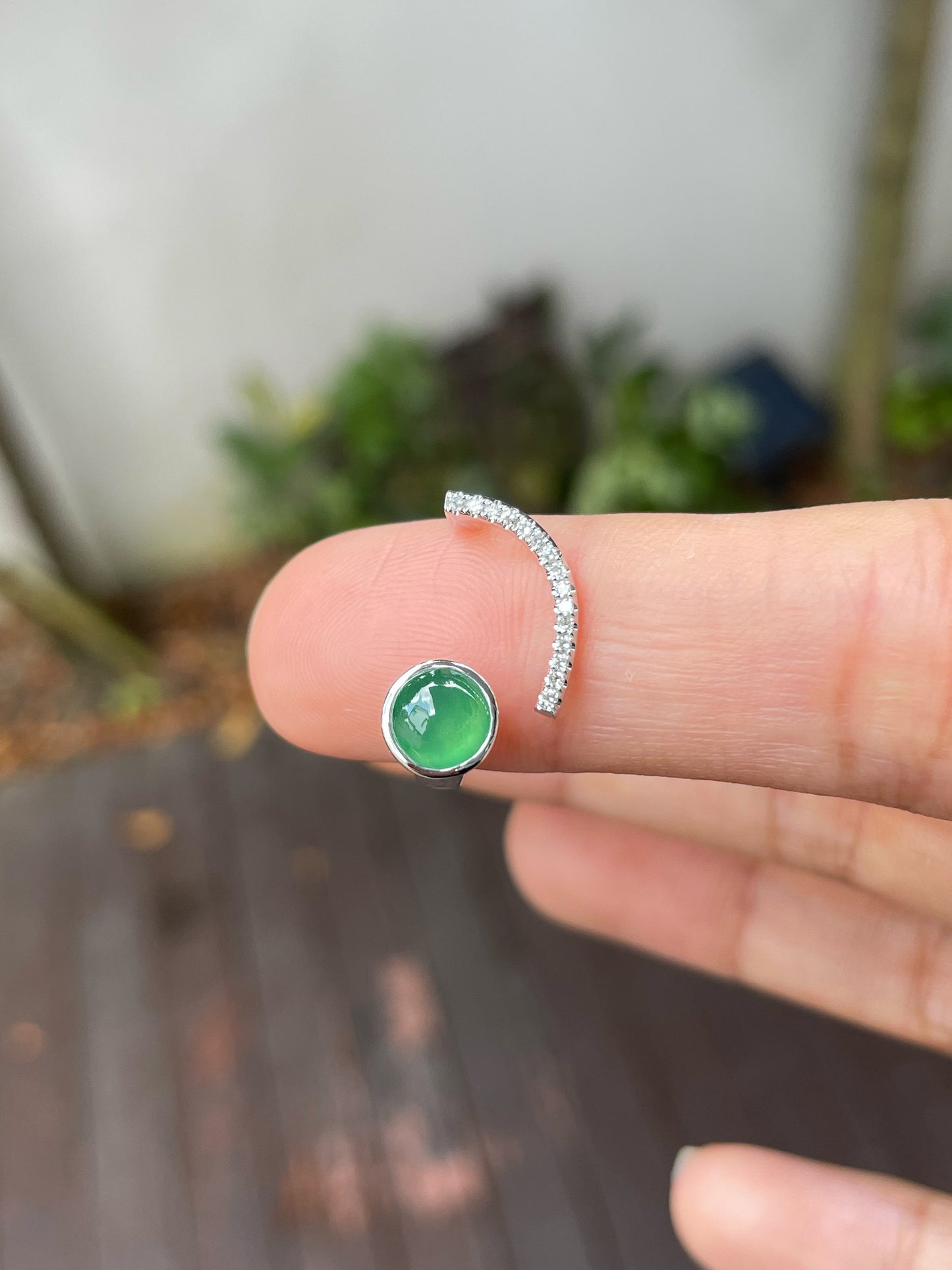 Green Jadeite Cabochon Ring (NJR192)