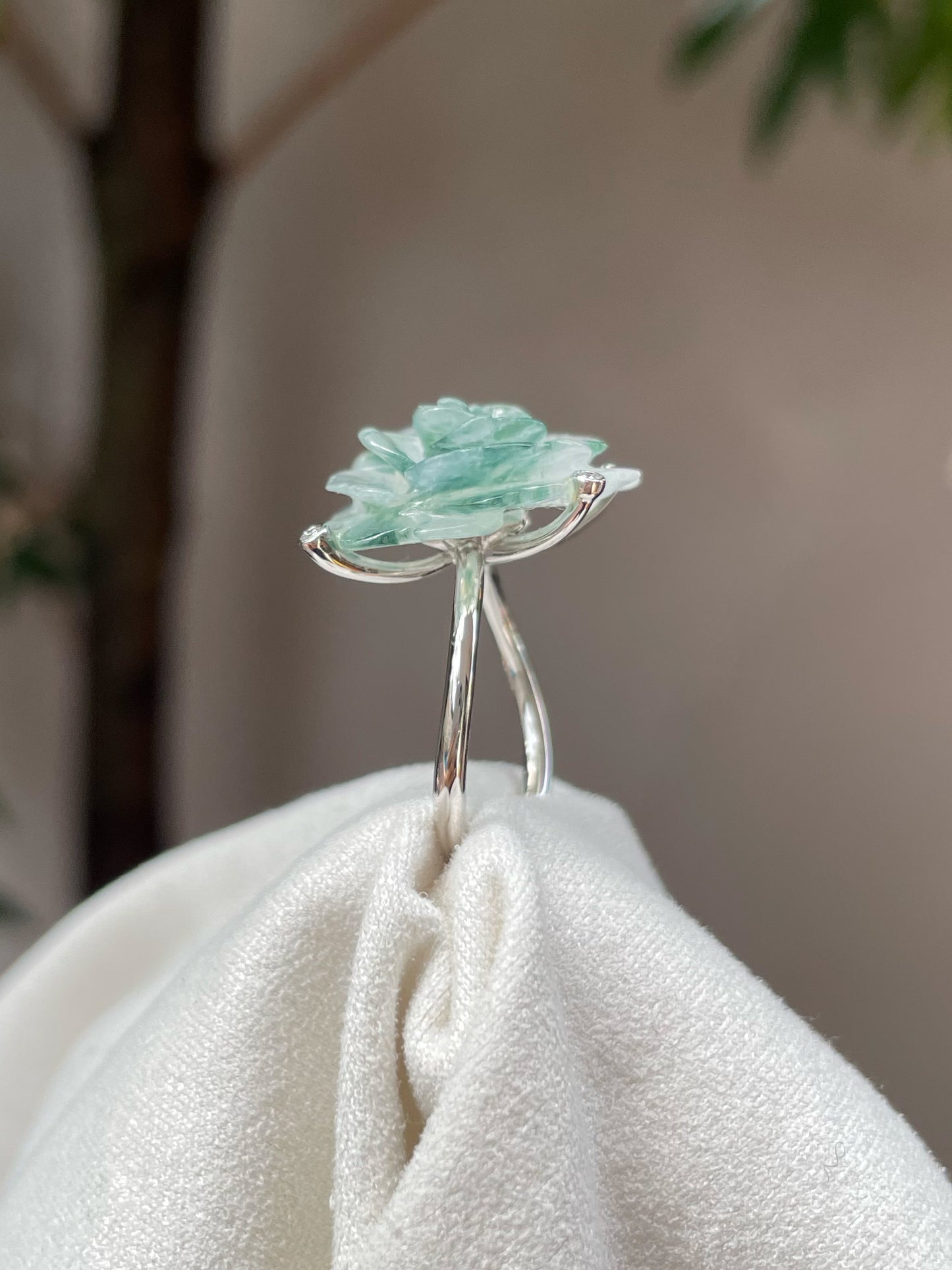 Icy Bluish Flower Jade Ring - Rose (NJR223)