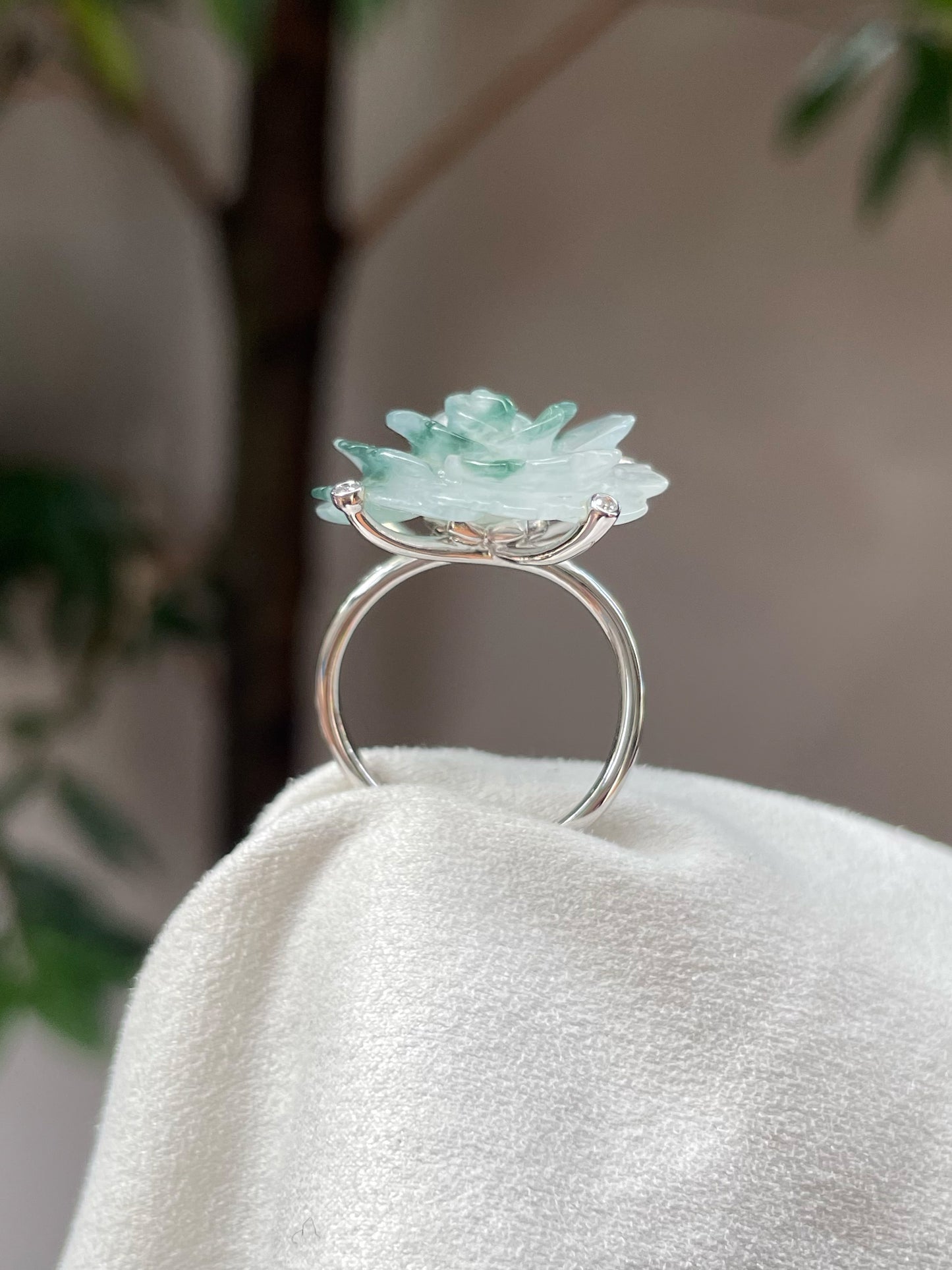 Icy Bluish Flower Jade Ring - Rose (NJR223)